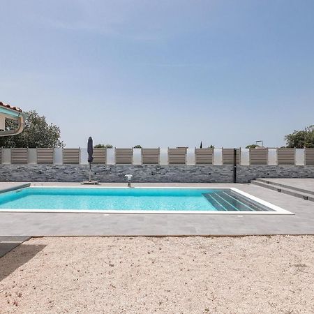 Apartments Nicola With Private Pool Бибинье Экстерьер фото
