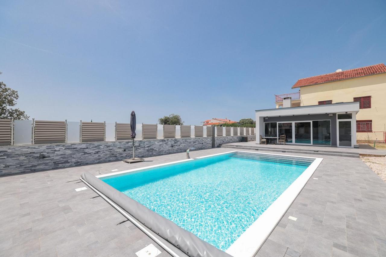 Apartments Nicola With Private Pool Бибинье Экстерьер фото