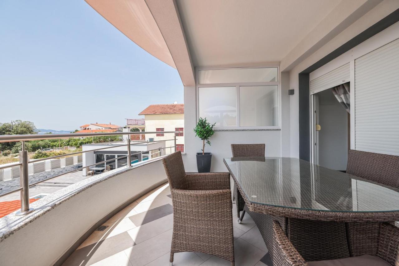 Apartments Nicola With Private Pool Бибинье Экстерьер фото