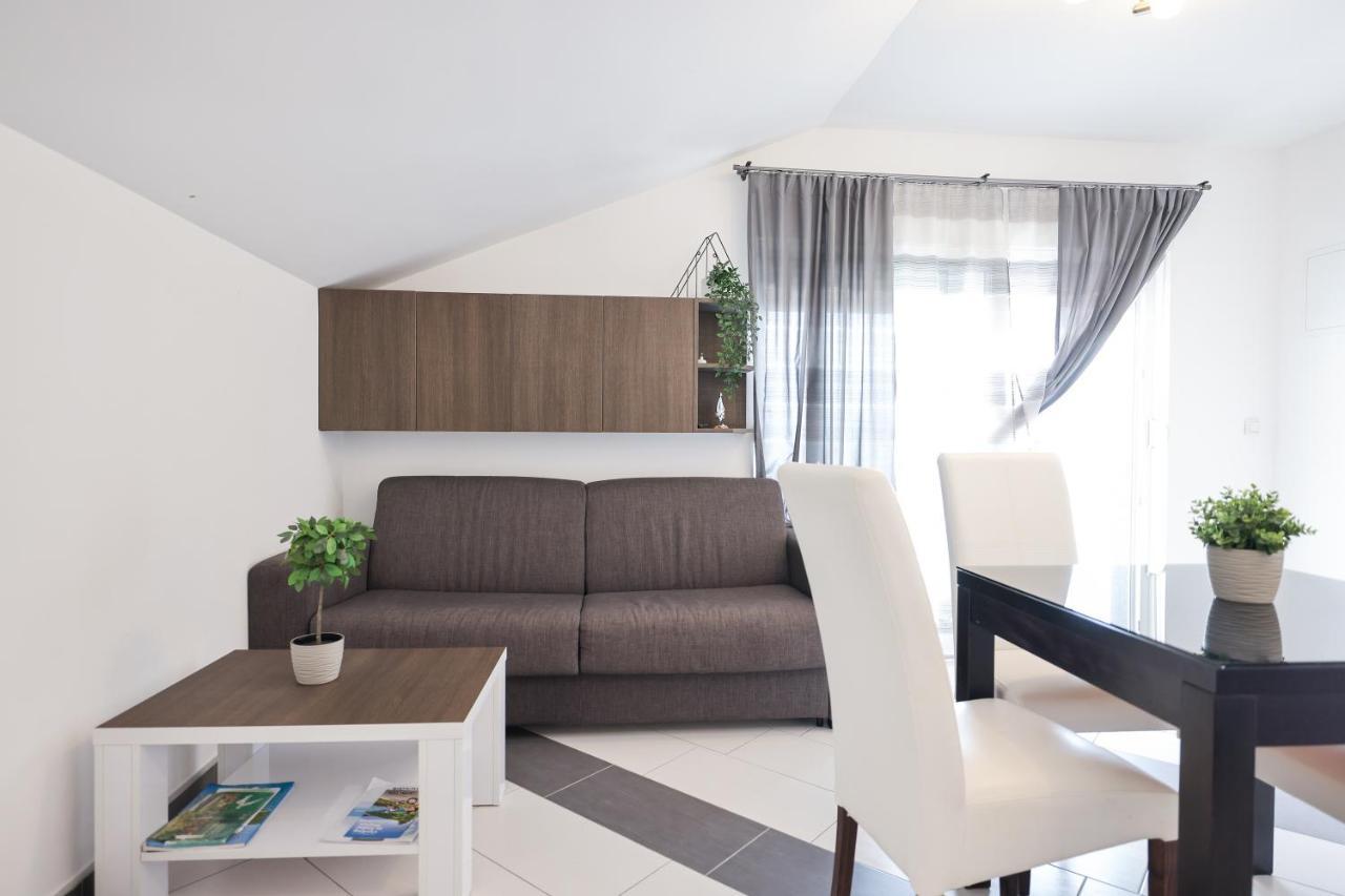 Apartments Nicola With Private Pool Бибинье Экстерьер фото